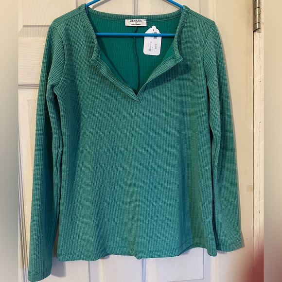 NWT Zenana Top - Picture 1 of 3